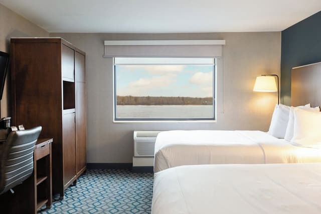 Standard Room, 2 Queen Beds, River View