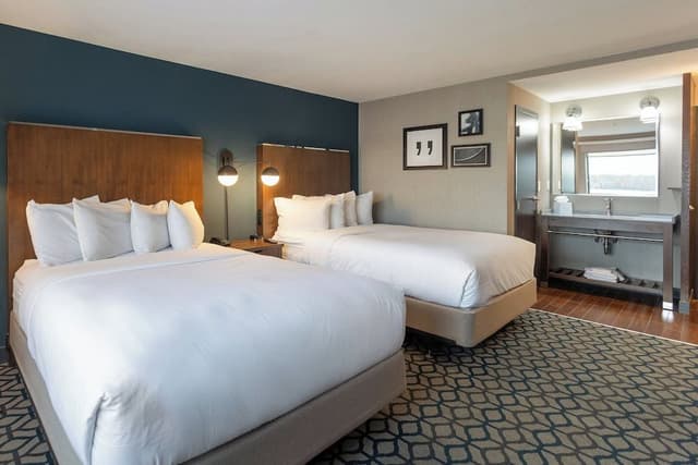 Standard Room, 2 Queen Beds, River View