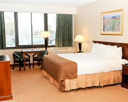 1 King Bed Nonsmoking