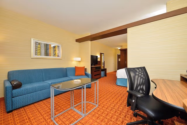 Studio, 1 King Bed with Sofa bed (Hearing Accessible)