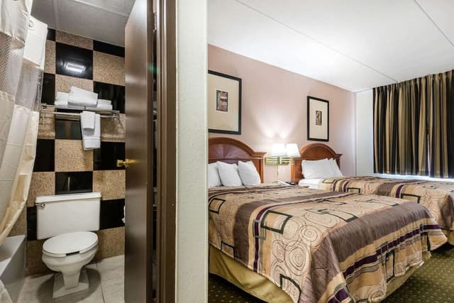Standard Room, 2 Queen Beds, Non Smoking