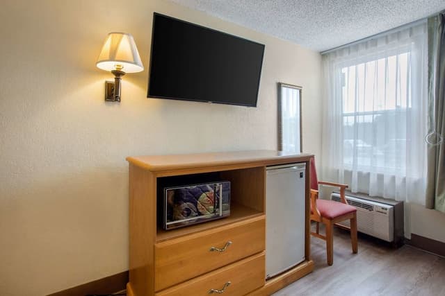 Standard Room, 1 Queen Bed, Non Smoking