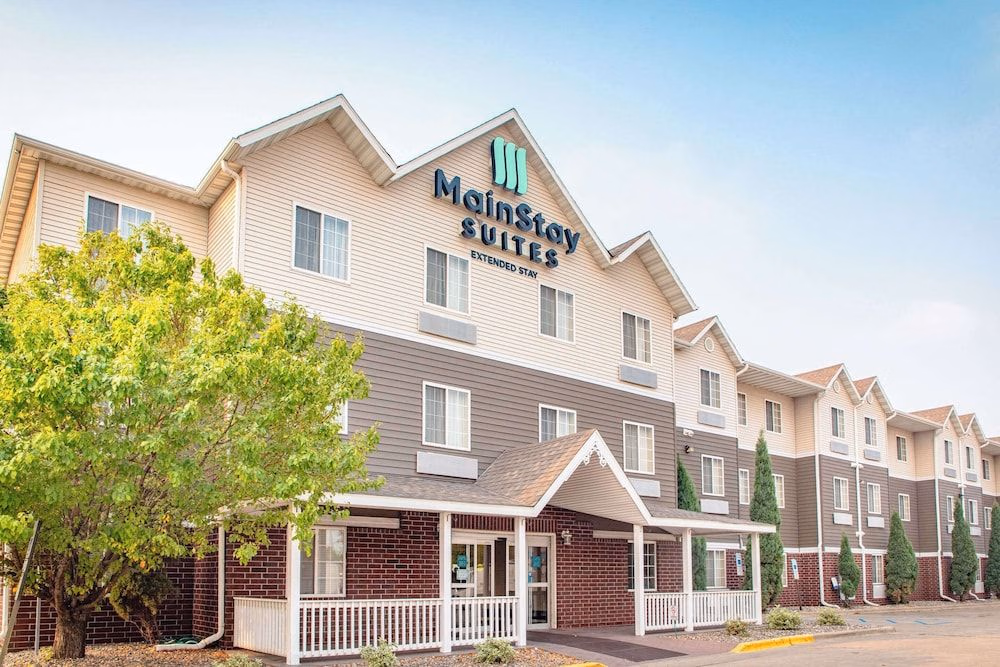 MAINSTAY SUITES FARGO1