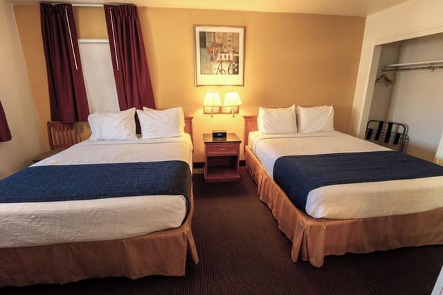 Room, 2 Queen Beds, Non Smoking