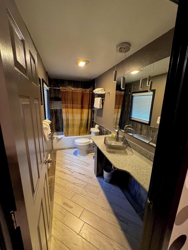 Deluxe Room, 2 Queen Beds, Non Smoking, Refrigerator & Microwave
