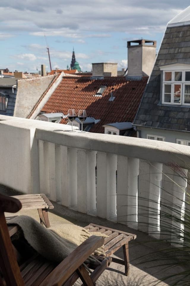 Penthouse with Balcony