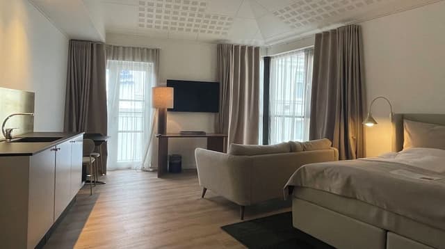 Executive Suite, 1 King Bed, Non Smoking, Kitchenette