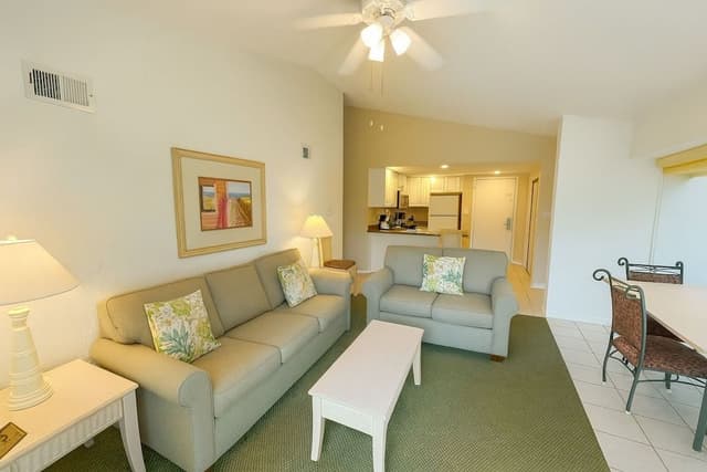 Superior Condo, 2 Bedrooms