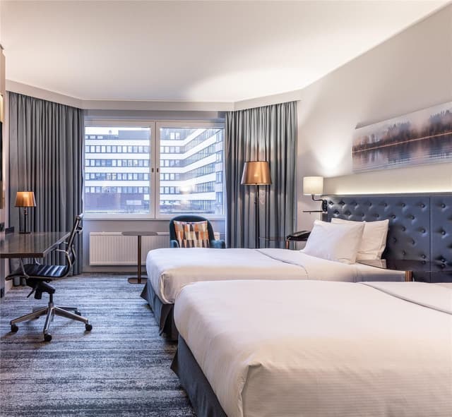 TWIN EXECUTIVE ROOM