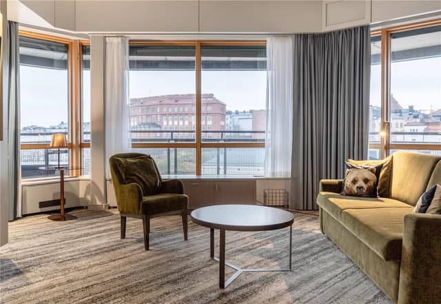 PRESIDENTIAL SUITE