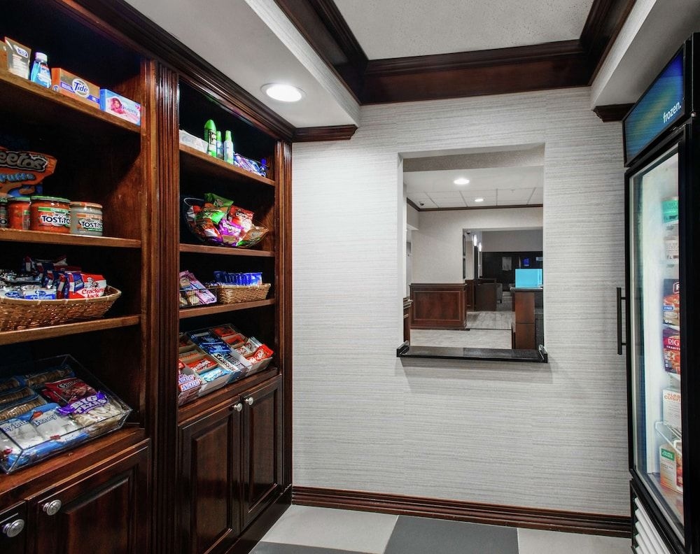 HAMPTON INN SUITES LUBBOCK SOU3