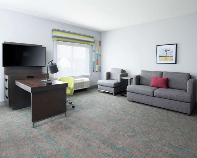 2 QUEEN BEDS STUDIO SUITE W/ SOFABED NONSMOK