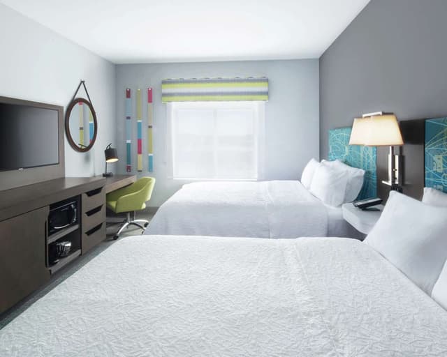 2 QUEEN BEDS NONSMOKING