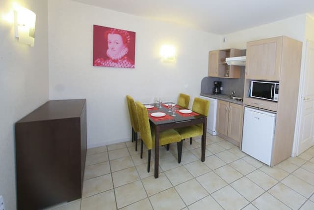 Standard Studio, 2 Twin Beds