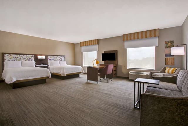 2 QUEEN BEDS STUDIO SUITE W/ SOFABED NONSMOK