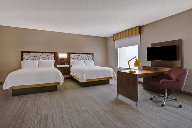 2 QUEEN BEDS STUDIO SUITE W/ SOFABED NONSMOK