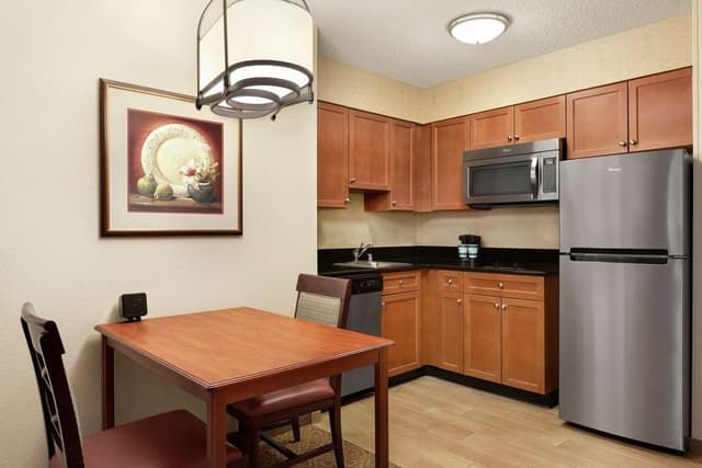 1 KING BED 1 BEDROOM SUITE