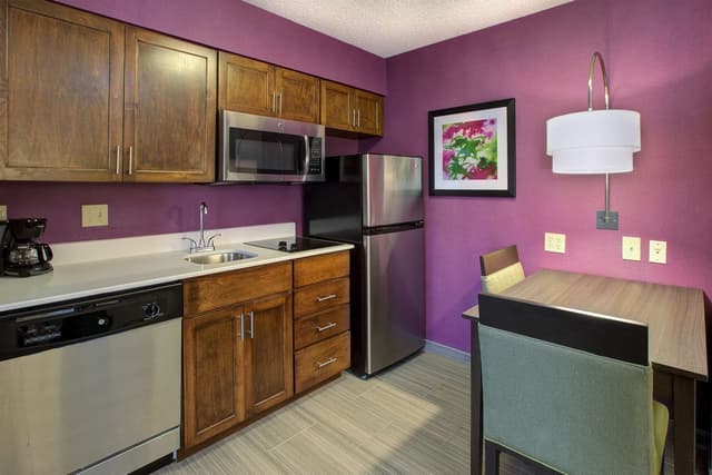 2 DOUBLE BEDS 1 BEDROOM SUITE NONSMOKING