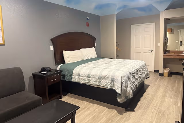 King Bed Accessible Non-Smoking
