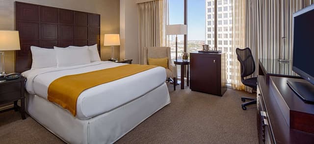 1 QUEEN BED-NONSMOKING