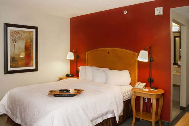 1 QUEEN BED SELECT ROOM NONSMOKING