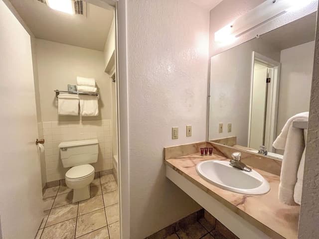 Comfort Room, 2 Queen Beds