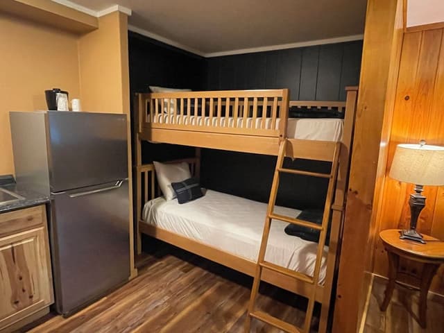 1 Bedroom Efficiency Suite