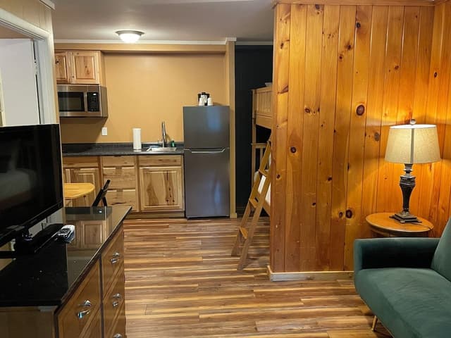 1 Bedroom Efficiency Suite