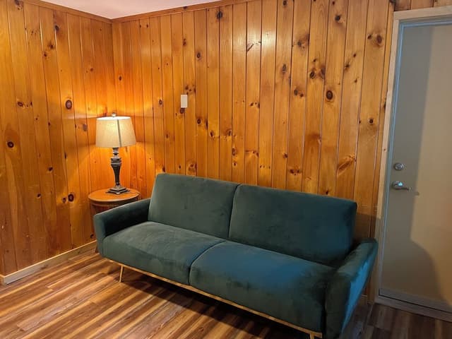 1 Bedroom Efficiency Suite