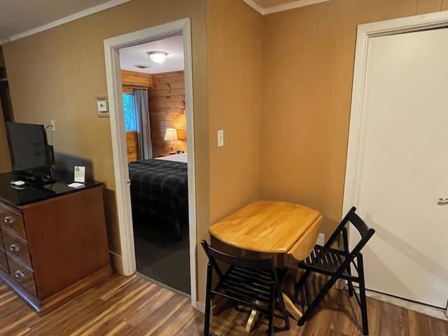 1 Bedroom Efficiency Suite