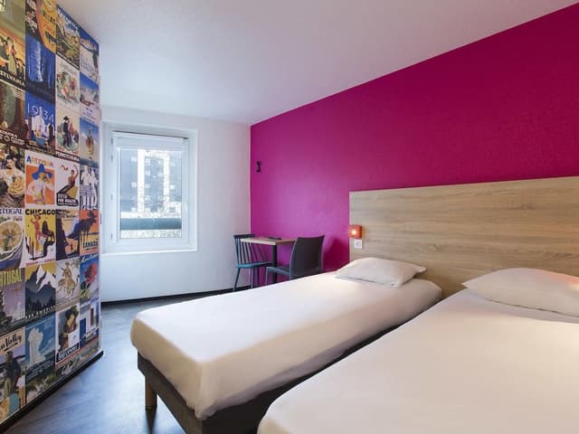 Room, 2 Twin Beds, Private Bathroom (Cabrio)