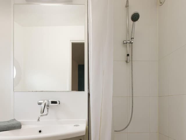 Room, 1 Double Bed, Private Bathroom (Cabrio)