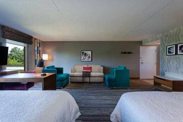 2 QUEEN BEDS STUDIO SUITE NONSMOKING