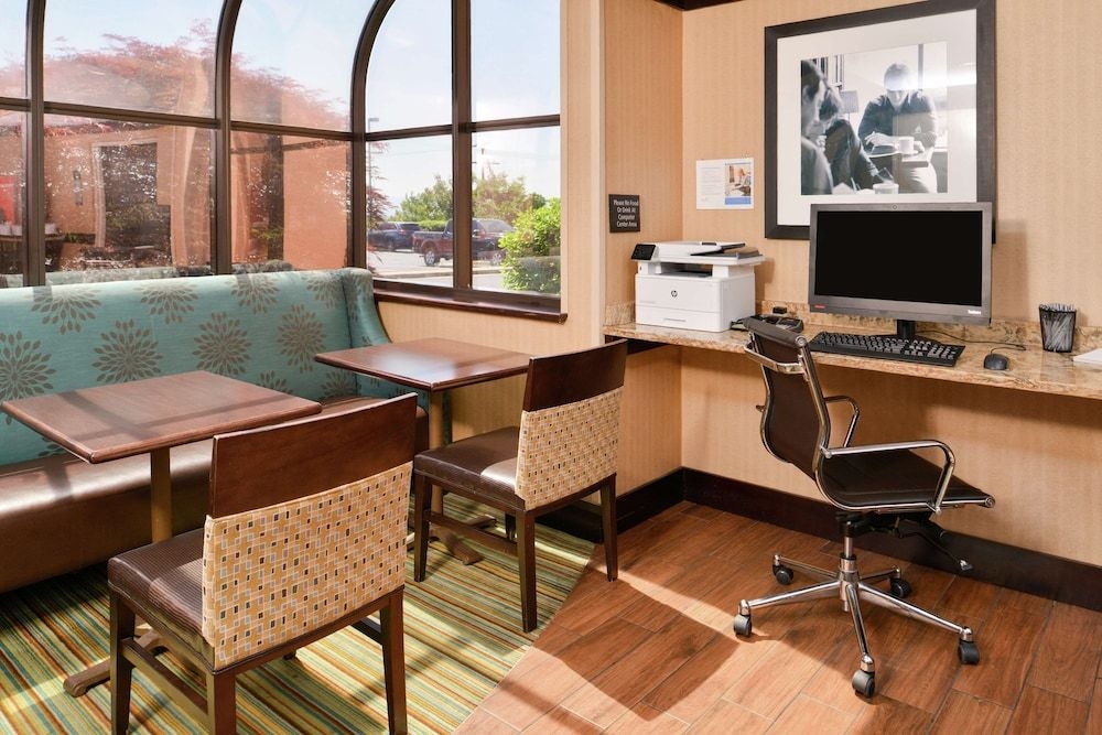 HAMPTON INN STAUNTON4