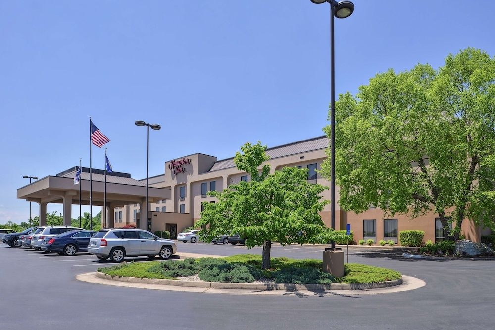 HAMPTON INN STAUNTON3