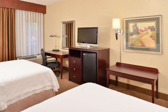 2 QUEEN BEDS NONSMOKING