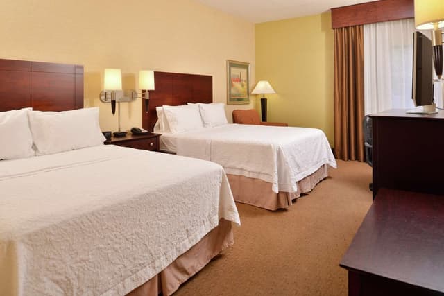 2 QUEEN BEDS NONSMOKING