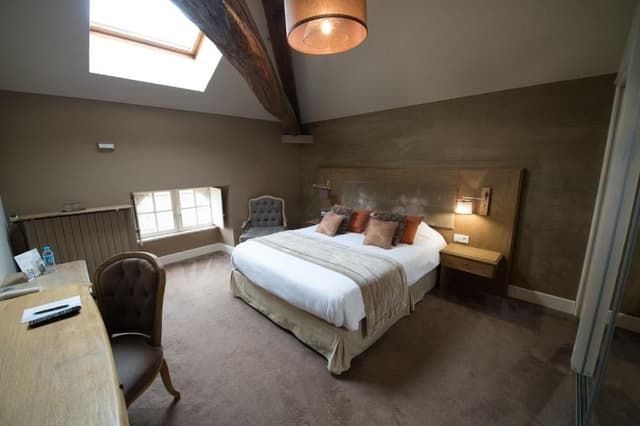 Comfort Double Room - Castle