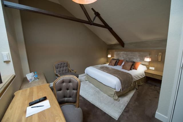 Comfort Double Room - Castle