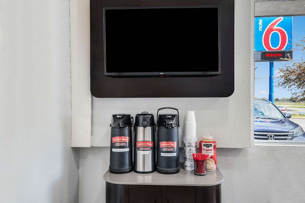 Motel 6 Richmond Airport4