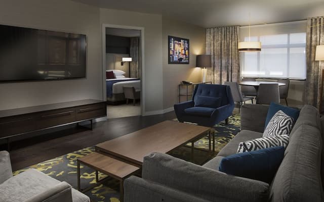Metropolitan Suite