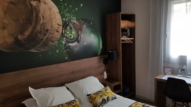 Standard Double Room (with SAUNA access)