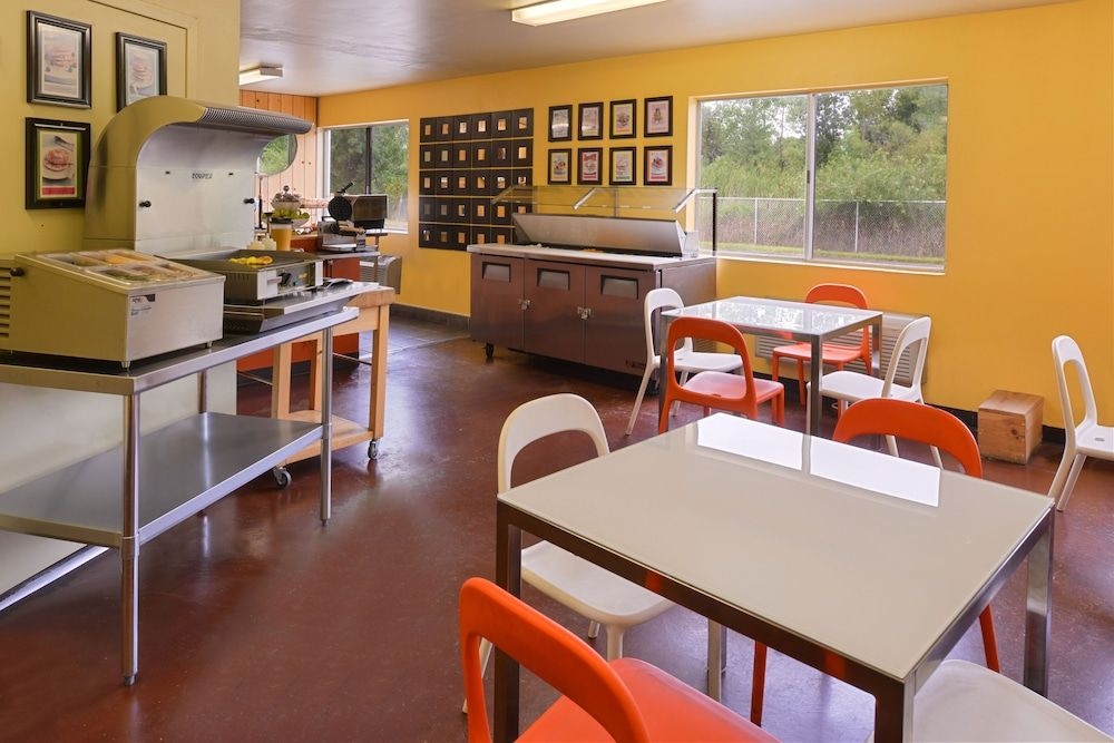Americas Best Value Inn Madison4