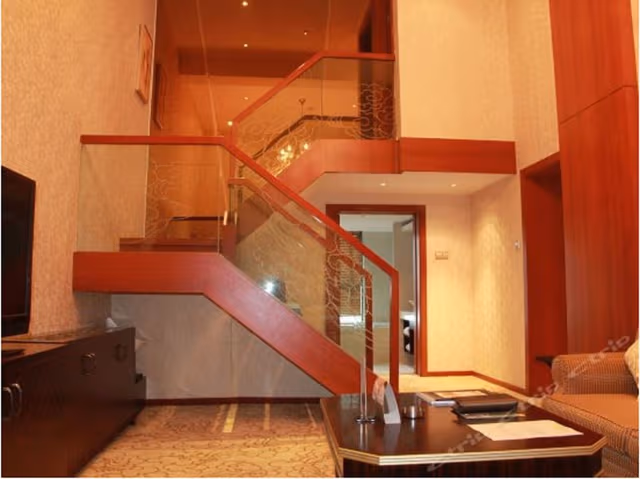 Deluxe Suite, 2 King Bed, Non Smoking
