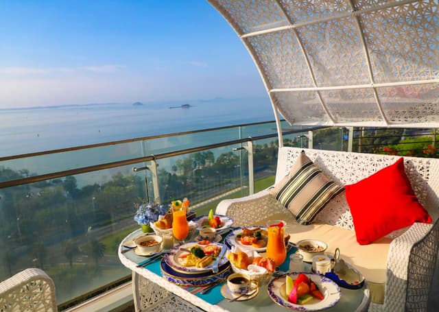 Super Deluxe Sea View Room