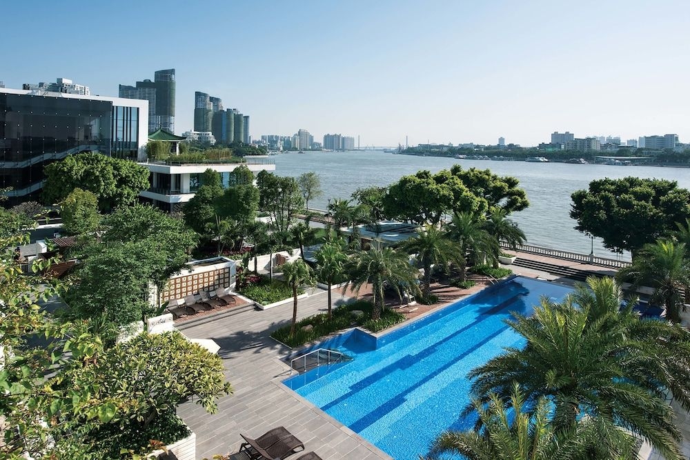 โรงแรมไวท์สวอน (White Swan Hotel)4
