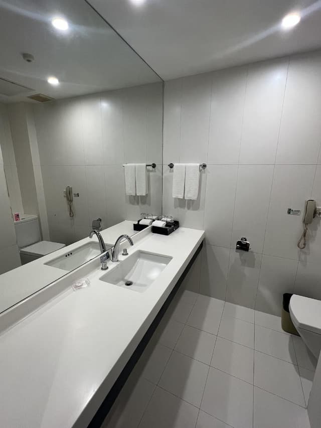 Riverview Suite