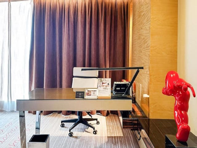 Room, 1 King Bed (Magnifique)