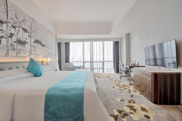 Deluxe King Room