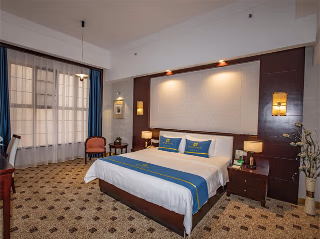 1 King Executive Suite